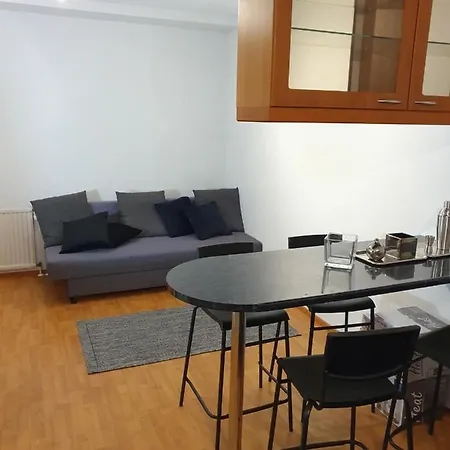 Edullinen Majoitus Aehtaerissae!